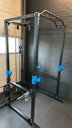 Squat rack met pulley, Sport en Fitness, Fitnessmaterialen, Overige typen, Zo goed als nieuw, Ophalen