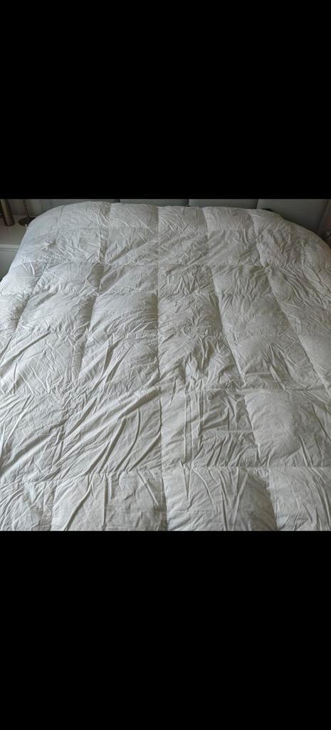 Donsdekbed 240x220, Huis en Inrichting, Slaapkamer | Beddengoed, Zo goed als nieuw, Deken of Dekbed, Tweepersoons, Wit, Ophalen of Verzenden