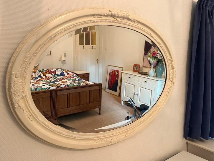 Ovale Brocante Spiegel met Houten Lijst, Huis en Inrichting, Woonaccessoires | Spiegels, Gebruikt, 75 tot 100 cm, 100 tot 150 cm