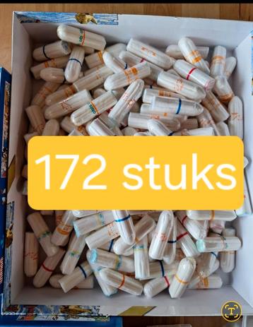 Grote partij 172 nieuwe tampons super en normaal             beschikbaar voor biedingen