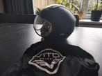 Helm Vito maat xs, voor gebruik op Brom-of snorfiets, Fietsen en Brommers, Brommerhelmen, Ophalen, Zo goed als nieuw
