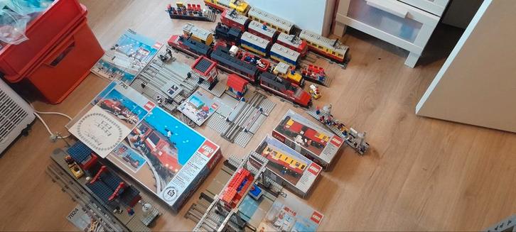 Mega lego verzameling treinen 12v 12 volt collectie partij, Kinderen en Baby's, Speelgoed | Duplo en Lego, Zo goed als nieuw, Lego