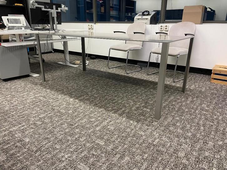 Design eettafel (less van Jean Nouvel voor Molteni), Huis en Inrichting, Tafels | Eettafels, Gebruikt, 50 tot 100 cm, 150 tot 200 cm