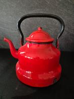 Rode emaille theepot met zwarte hengsel, Antiek en Kunst, Antiek | Emaille, Ophalen of Verzenden