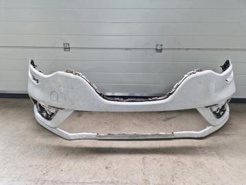 Bumper Renault Megané IV facelift met wat schade beschikbaar voor biedingen