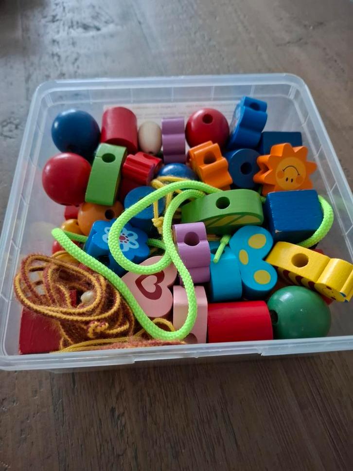 Houten Kralen Set - Knutselen, Kinderen en Baby's, Speelgoed | Educatief en Creatief, Zo goed als nieuw, Knutselen, Bouwen, Ophalen of Verzenden