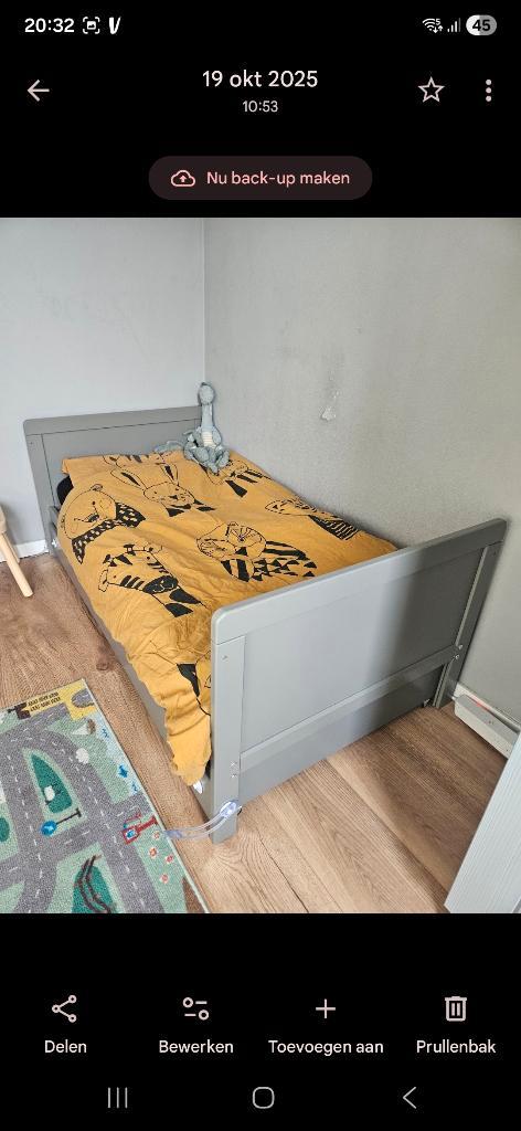 Peuterbed of meegroeibed petit amelie grijs, Kinderen en Baby's, Kinderkamer | Bedden, Gebruikt, 140 tot 160 cm, 70 tot 85 cm