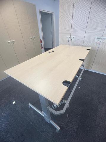 Elektrisch zit-sta bureau 160x80x72-138 cm, 90 stuks beschikbaar voor biedingen