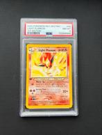 Light Flareon 1st Ed Neo Destiny PSA 8, Hobby en Vrije tijd, Verzamelkaartspellen | Pokémon, Ophalen of Verzenden, Zo goed als nieuw