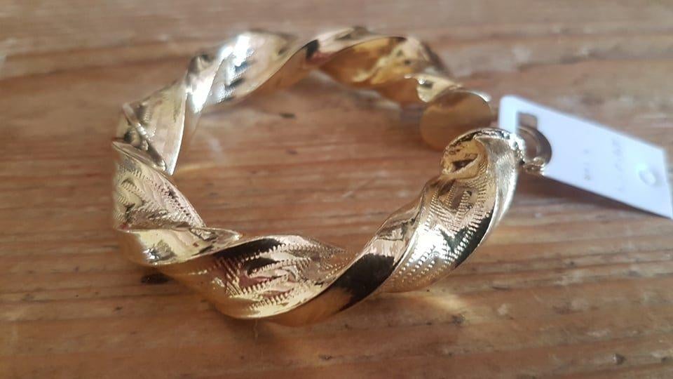 gouden creolen groot gedraaid, Overige materialen, Nieuw, Ophalen of Verzenden, Knopjes of Stekers