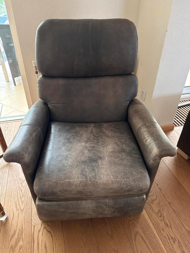 Comfortabele Zit- en Ligstoel, Huis en Inrichting, Fauteuils, Gebruikt, Leer, 75 tot 100 cm, Ophalen of Verzenden