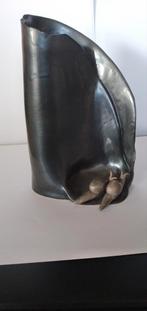 Zwarte keramische vaas met slakken, Huis en Inrichting, Gebruikt, 50 tot 75 cm, Zwart, Aardewerk of Porselein