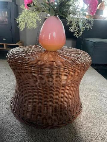 Rotan Bijzettafel, vintage  beschikbaar voor biedingen