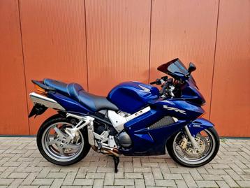 VFR 800 FI VTEC, ABS, SUPER NETTE MOTOR. RC46  beschikbaar voor biedingen