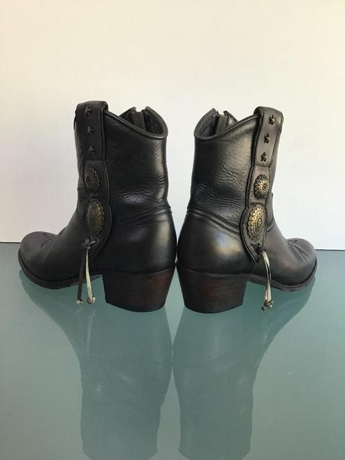 GRATIS VERZENDEN | SENDRA Bohemian bruine boots 37, Kleding | Dames, Schoenen, Zo goed als nieuw, Lage of Enkellaarzen, Bruin