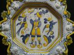 Portugees aardewerk serveerschaal engelen jonkheer vogels, Antiek en Kunst, Antiek | Keramiek en Aardewerk, Ophalen of Verzenden