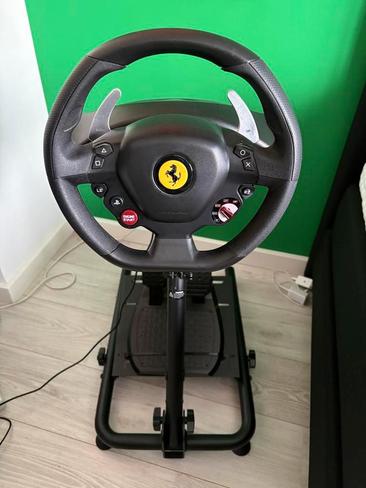 Thrustmaster T80 Ferrari 488 GTB racestuur pedaal PS5/PS4/PC, Spelcomputers en Games, Spelcomputers | Overige, Gebruikt, Ophalen of Verzenden
