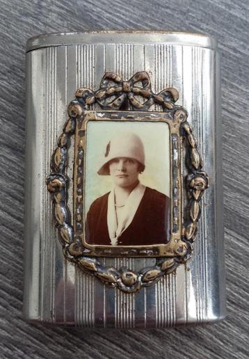 Om 1900 - 1910 Vesta Case Lucifer Houder Foto Dame Vrouw  beschikbaar voor biedingen