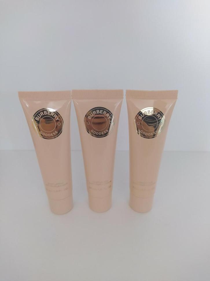 Nieuw 3x  Burberry Goddess Bodylotion 30 ml, Sieraden, Tassen en Uiterlijk, Uiterlijk | Lichaamsverzorging, Nieuw, Bodylotion, Crème of Olie