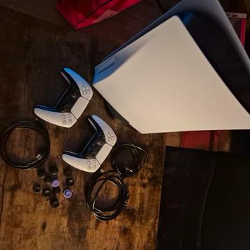 Nette PS5 disc editie + 1.5 controller. (Lees ad) beschikbaar voor biedingen
