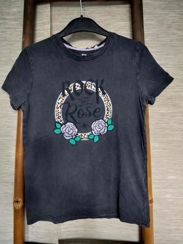 5 T-shirts maat 122-128 beschikbaar voor biedingen