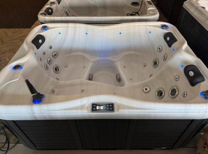 | 🏖️💦 BALBOA JACUZZI ❗️| 🏖️💦 3 PERS❗️|🏖️💦 GARANTIE ❗️|, Tuin en Terras, Zwembad-toebehoren, Zo goed als nieuw, Ophalen of Verzenden