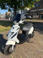 Piaggio Zip brom SP wit 4t 45km 2011 full option, Fietsen en Brommers, Scooters | Piaggio, Ophalen, Maximaal 45 km/u, Zip, Zo goed als nieuw