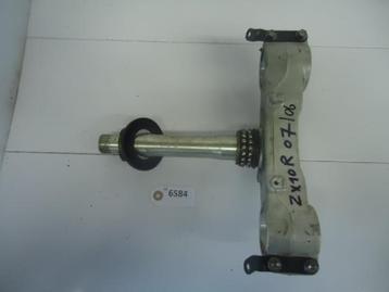 ZX10R 2006 - 2007 Kawasaki T-stuk D1-28530 beschikbaar voor biedingen