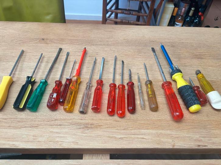 Diverse Schroevendraaiers - Set van 17 stuks, Doe-het-zelf en Verbouw, Gereedschap | Handgereedschap, Gebruikt, Ophalen of Verzenden