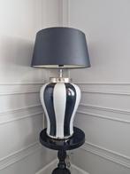 Exclusive Eichholtz grote tafellamp schemerlamp zwart wit, Huis en Inrichting, Lampen | Tafellampen, Ophalen, Metaal, Eichholtz richmond Eric kuster stijl