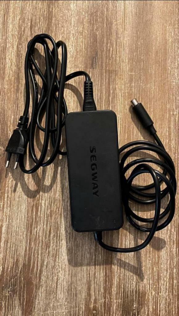 Nieuwe originele laders voor Ninebot Segway steps, Audio, Tv en Foto, Opladers, Nieuw, Ophalen of Verzenden