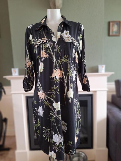 K-design K design mooi bewerkte jurk steentjes XXL gratis v, Kleding | Dames, Jurken, Zo goed als nieuw, Maat 46/48 (XL) of groter