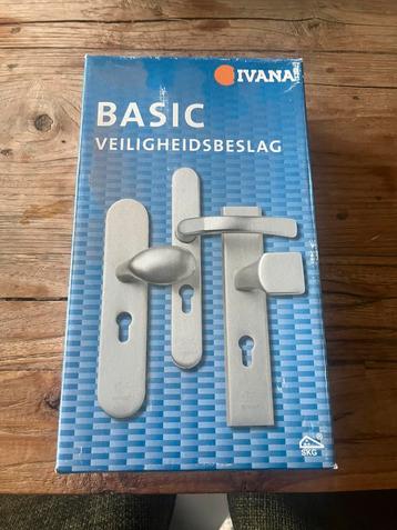 Ivana voordeur veiligheidsbeslag beschikbaar voor biedingen