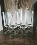 5 Vintage glazen op mosgroene voet, Ophalen of Verzenden, Zo goed als nieuw, Overige typen