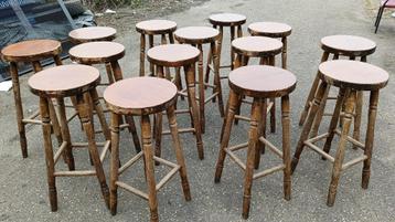 Set van 15 houten barkrukken – 79 cm hoog – vintage beschikbaar voor biedingen