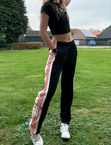 Adidas Retro Trainingsbroek met Knopen - Maat S beschikbaar voor biedingen