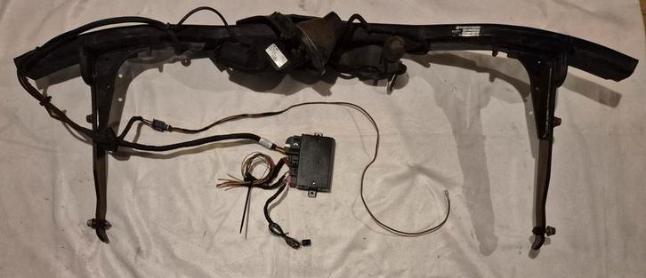 VW TIGUAN 5NA WEGDRAAIBARE TREKHAAK INCL MODULE, Auto-onderdelen, Trekhaken, Gebruikt, Ophalen of Verzenden