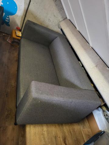 GRATIS grijs 2-zits bankje