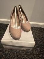 Z.g.a.n. Graceland pump beige lak maat 37 hakhoogte 9cm, Pumps, Beige, Ophalen of Verzenden, Zo goed als nieuw