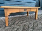 Eiken salontafel € 65,-, Ophalen