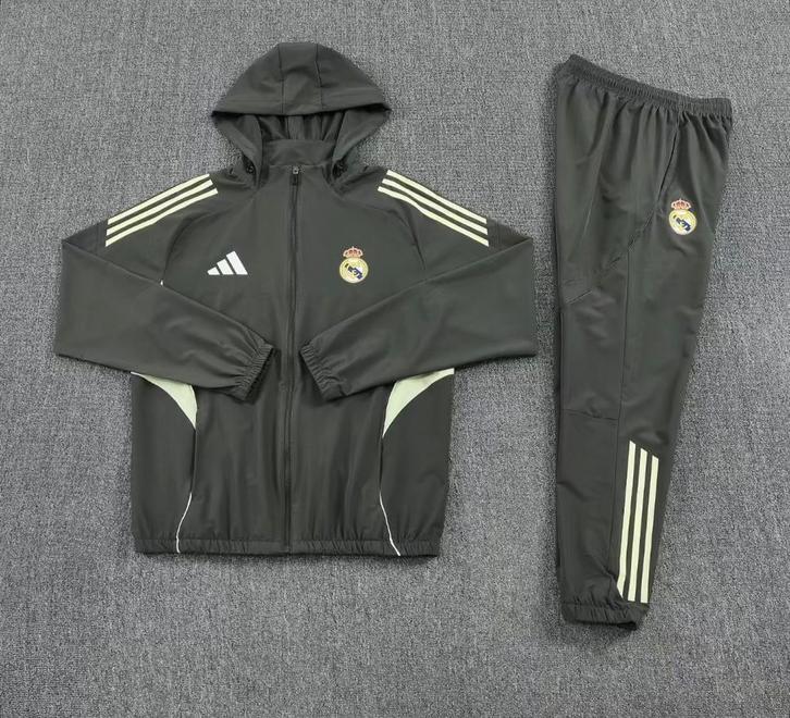 Real Madrid Trainingspak - Nieuw, Kleding | Heren, Sportkleding, Nieuw, Voetbal, Overige maten, Grijs, Verzenden