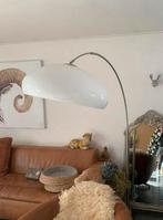 Retro booglamp. Persplex kap, Huis en Inrichting, Lampen | Vloerlampen, Ophalen, Zo goed als nieuw, Metaal, 150 tot 200 cm