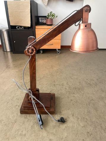 Designer lamp beschikbaar voor biedingen