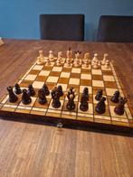 Schaakspel - Houten Schaakbord, Een of twee spelers, Ophalen of Verzenden, Zo goed als nieuw, Onbekend