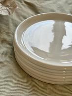 IKEA borden met een dikke rand, Huis en Inrichting, Keuken | Servies, Ophalen of Verzenden, Zo goed als nieuw, Bord(en), Overige stijlen