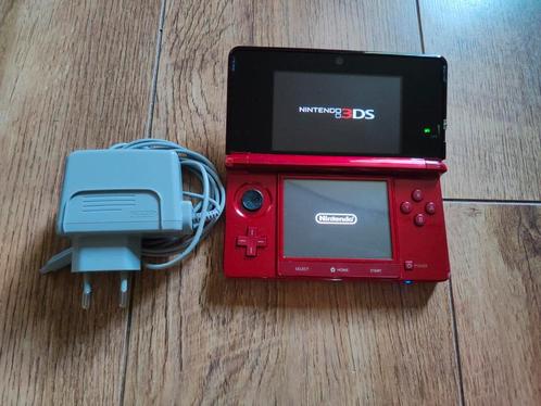 Nintendo 3DS Rood / Red met oplader + stylus pen, Spelcomputers en Games, Spelcomputers | Nintendo 2DS en 3DS, Zo goed als nieuw