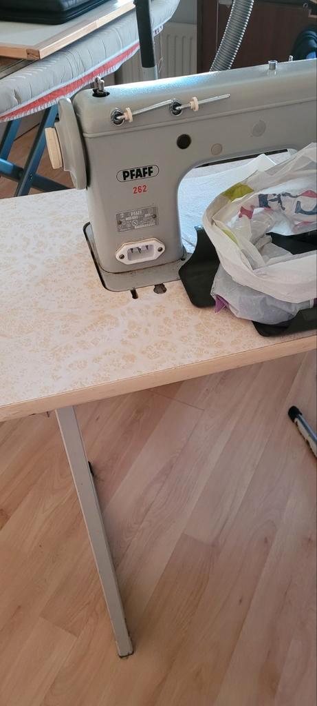 Pfaff 262 Naaimachine - Klassieker!, Hobby en Vrije tijd, Naaimachines en Toebehoren, Gebruikt, Naaimachine, Pfaff, Industrieel