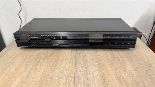 Bang & Olufsen B&O Beomaster 1100 vintage Receiver, Audio, Tv en Foto, Versterkers en Receivers, Gebruikt, Stereo, Minder dan 60 watt
