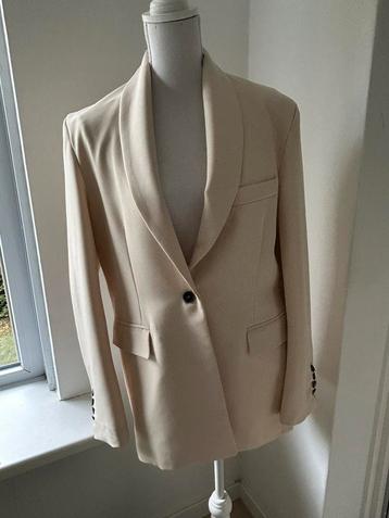 Beige blazer nieuw beschikbaar voor biedingen