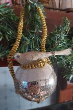 vogel op kerstbal ornament oud, Gebruikt, Ophalen of Verzenden